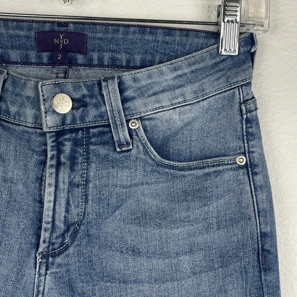 NYDJ Jeans Womens Size 2/27 Mid Rise Slim Leg Stretch Medium Washes Denim Blue - Picture 4 of 9
